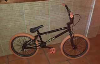BMX Radio: Bicicleta negra