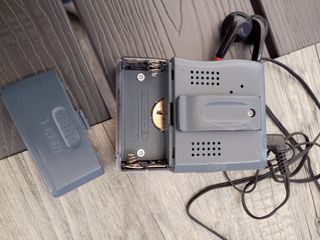 Transistor Radio MONEX R-812 Ultra Slim