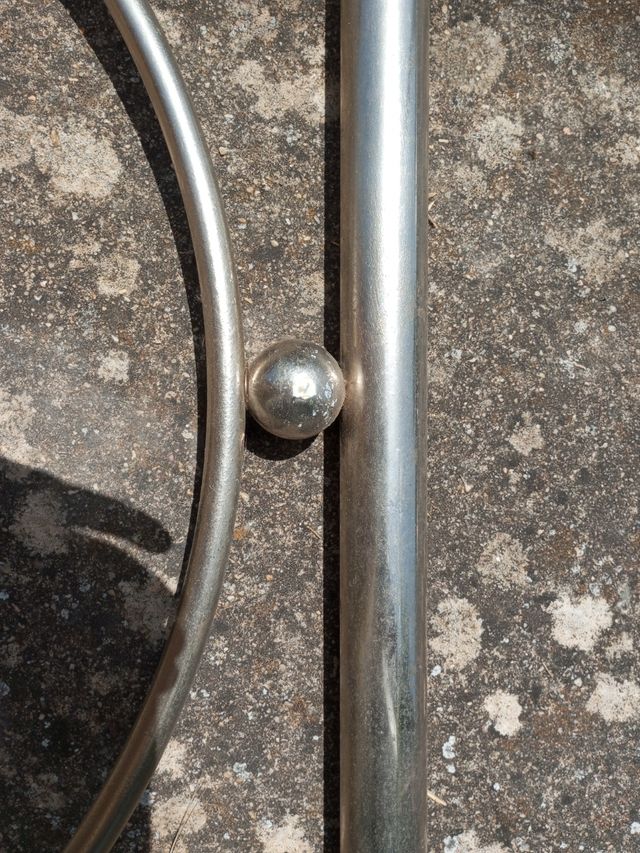 Cabecero cama metal plateado