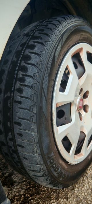 Pneumatici estivi 195/60R15 88H