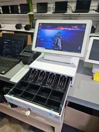 Solo TPV tactil Blanco i3 8GB RAM 120SSD