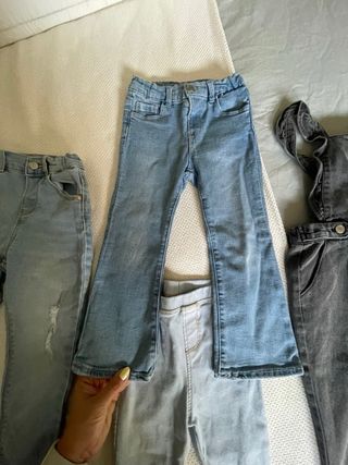 Vaqueros niña - 4 piezas talla 2 años ( 98cm)