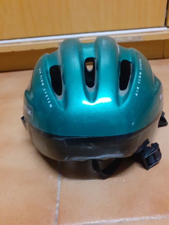 Casco de paseo bici, verde oscuro.  Soffac