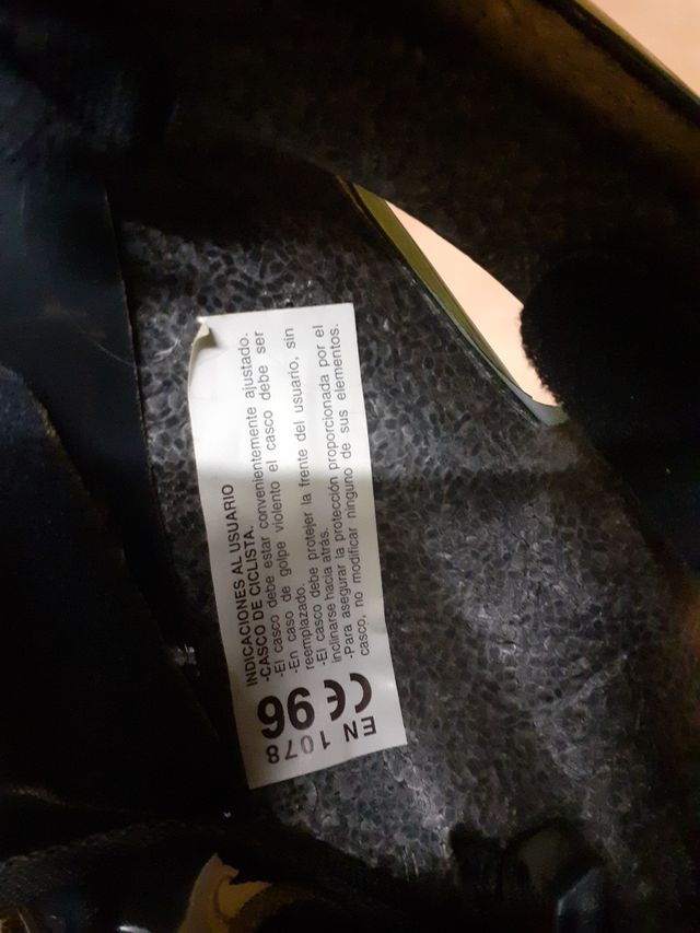 Casco de paseo bici, verde oscuro.  Soffac