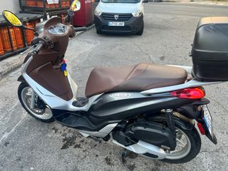 Piaggio Medley 125 ABS - Scooter