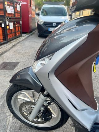 Piaggio Medley 125 ABS - Scooter