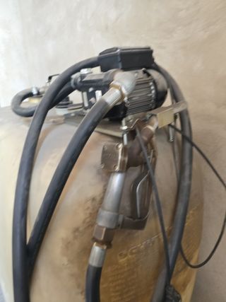 Bidón gasoil + bomba gasolina