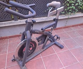 BICICLETA SPINNING PT2000