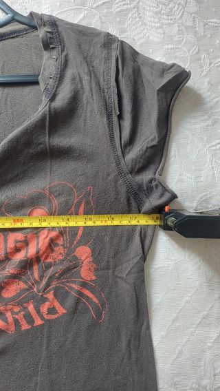 Camiseta con escote