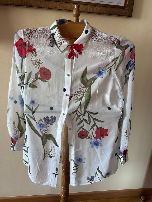Blusa floral manga larga