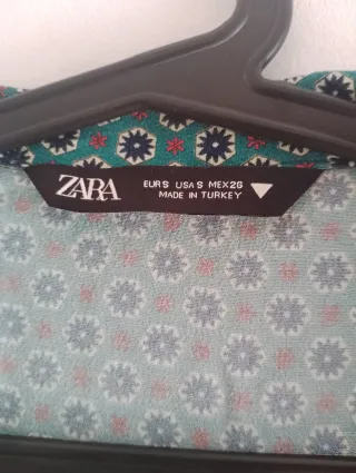 Blusa Zara verde