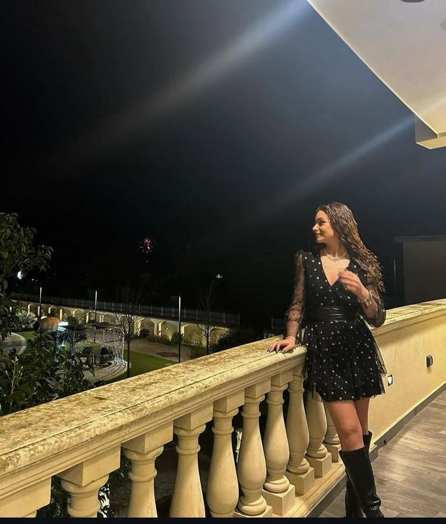 Vestito nero paillettes