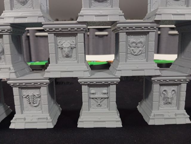 12 Pedestales Pandora Box Caballeros Oro