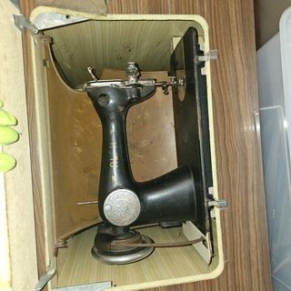 Máquina coser Alfa con mueble