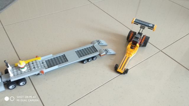 Lego City - Camion e Macchina da Corsa 60151