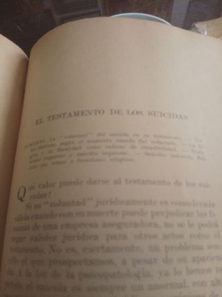 Libro antiguo, EL SUICIDIO