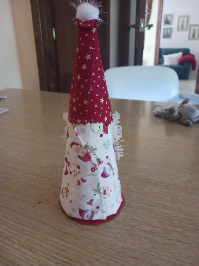 Papá Noel navideño artesanal 21 alto x 8 diametro