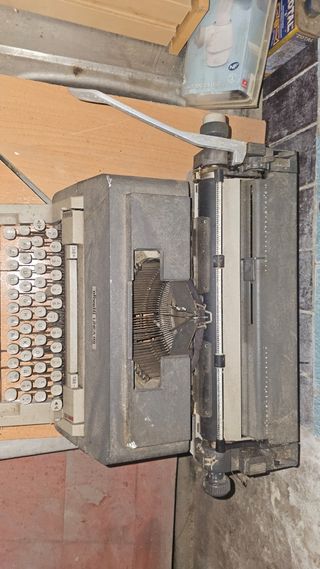 Olivetti Linea 98 - Máquina de escribir