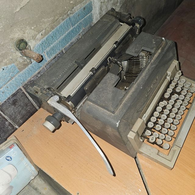 Olivetti Linea 98 - Máquina de escribir