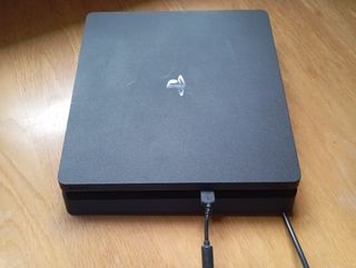 PS4 (PlayStation 4) + juegos