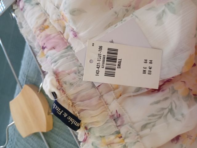 Falda midi floral beige