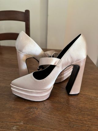 Zapatos nuevos color champagne