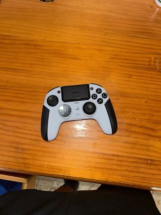 PS5 Digital Edition blanca 1TB + mando NACON