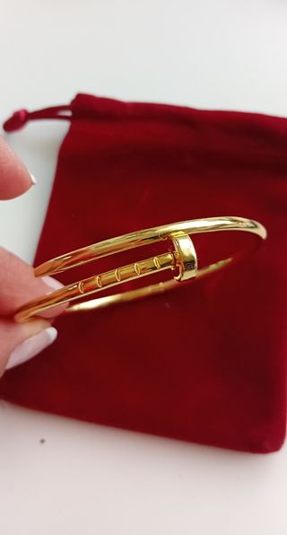 Brazalete Estilo Cartier - Dorado.No es negociable