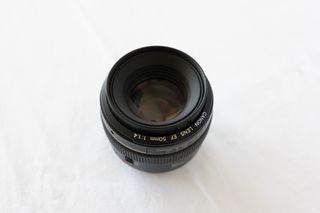 Canon EF 50mm f/1.4 USM - Objetiva