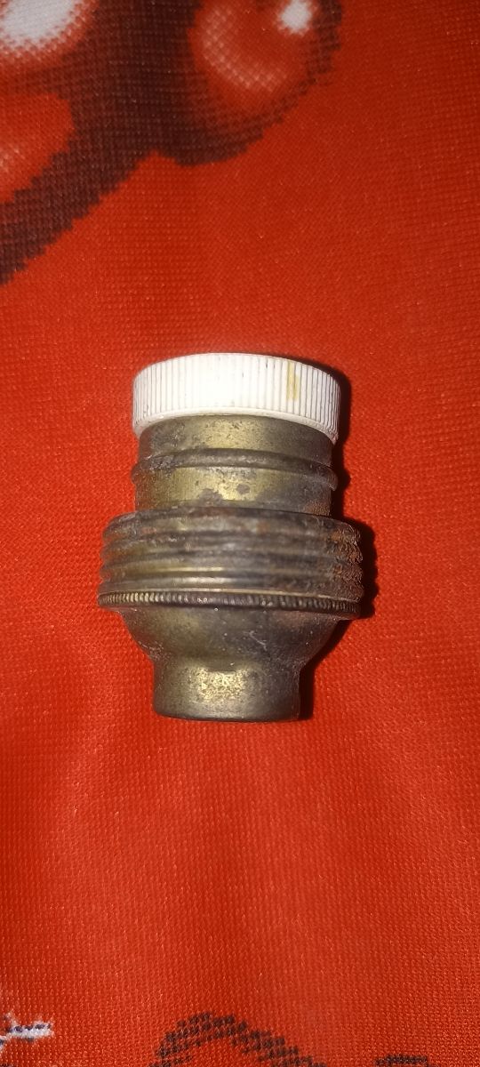 Portalámparas antiguo latón plástico e14