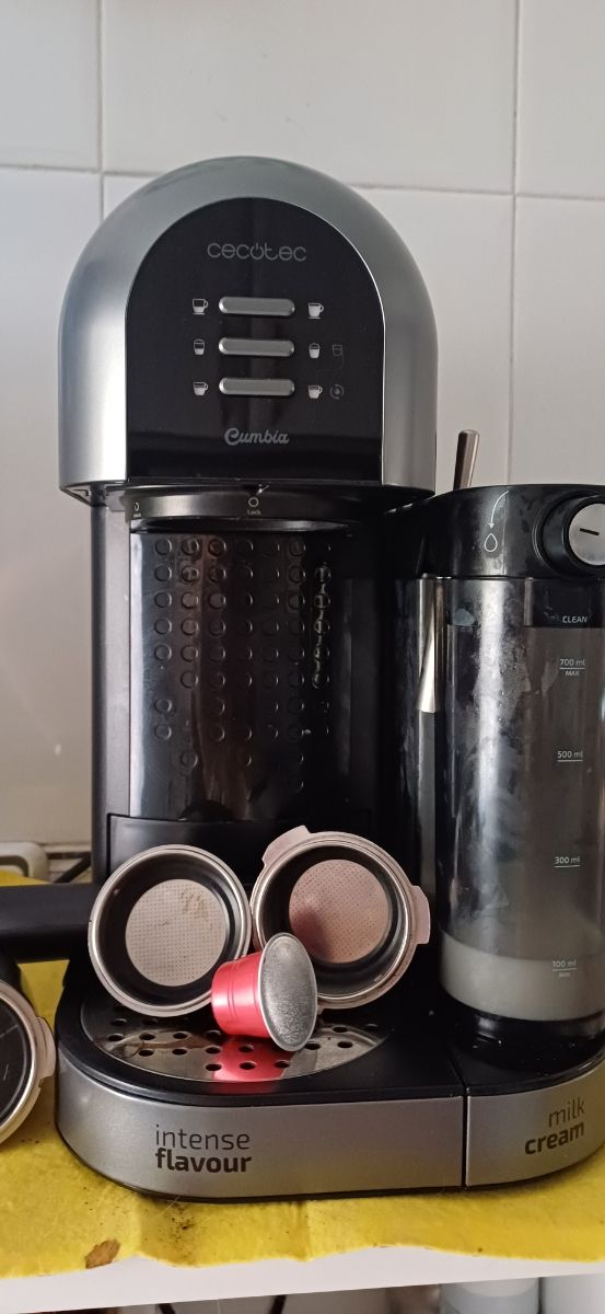 Cafetera Cecotec Cumbia Chic Nera