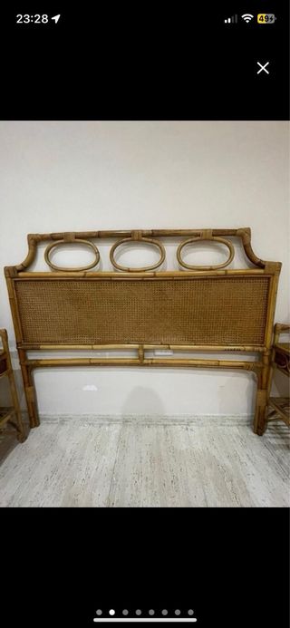 Cabecero y 2 mesitas mimbre