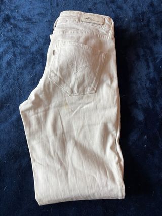 Jeans Levi's blancos