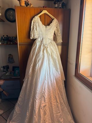 Abito da sposa vintage bianco