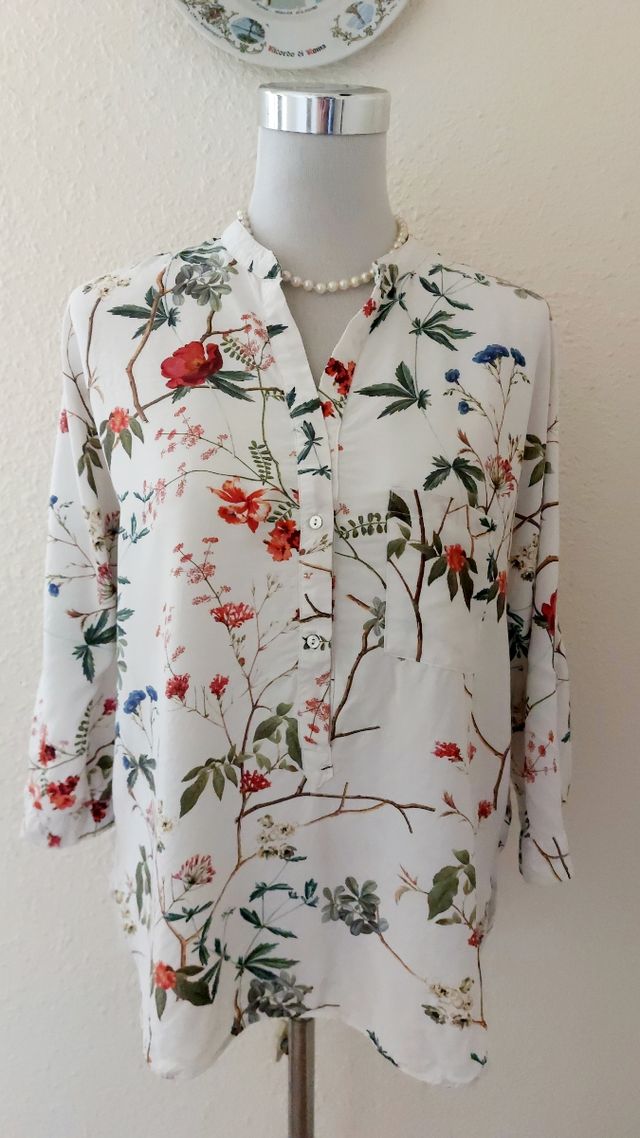 Blusa Zara floral blanca