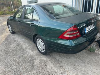 Mercedes-Benz Clase C 2003