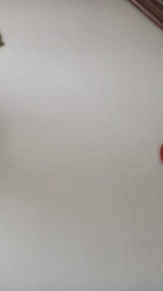 Mesa blanca de madera desmontable