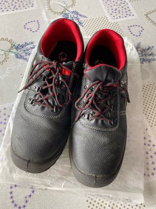 Zapatos seguridad Colima negros y rojos 