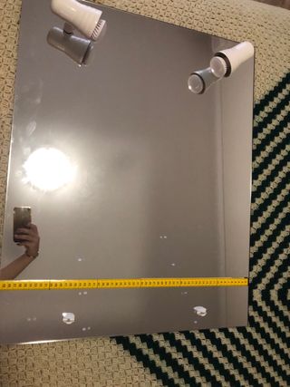 Espelho de casa de banho com iluminação