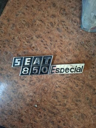 SEAT 850 Especial anagrama