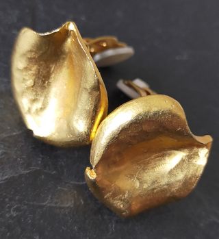 Pendientes clip brutalistas Antigona Paris martelé