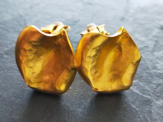 Pendientes clip brutalistas Antigona Paris martelé