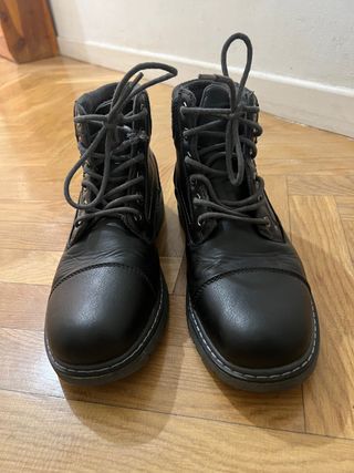 Botines XTI negros hombre