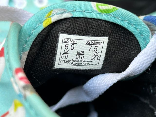 Zapatillas Vans 38, Authentic Pool Vibes gatitos