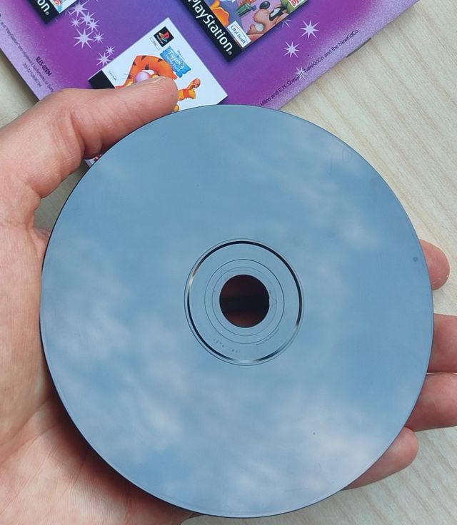 Disney Dinosaurio PS1 PAL España LEER