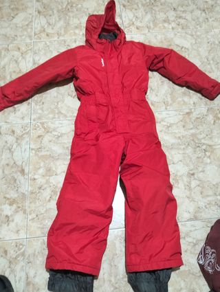 Mono nieve rojo niño