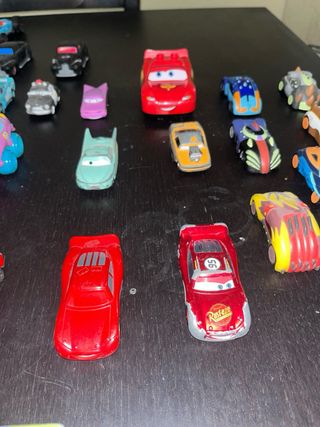 Colección de coches de juguete