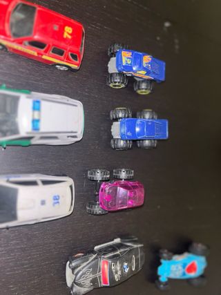 Colección de coches de juguete