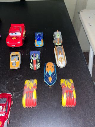 Colección de coches de juguete