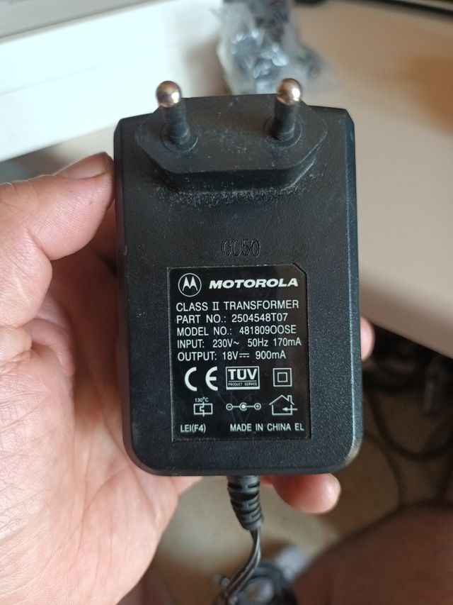 Cargador/ Transformador Motorola 18V - 900mA